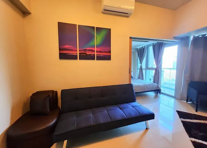 Bgc Spacious 1br Uptown Parksuites With Balcony View 300 Mbps Wifi Apartment Manila