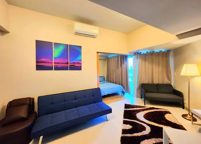 Bgc Spacious 1br Uptown Parksuites With Balcony View 300 Mbps Wifi Apartment