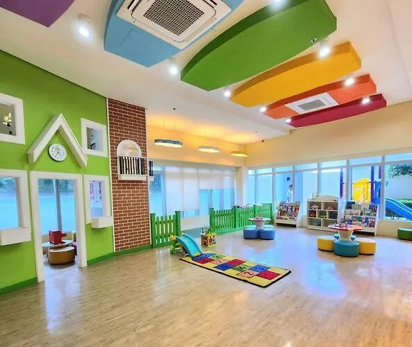Apartment Bgc Spacious 1br Uptown Parksuites With Balcony View 300 Mbps Wifi *