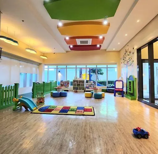 Bgc Spacious 1br Uptown Parksuites With Balcony View 300 Mbps Wifi * Manila